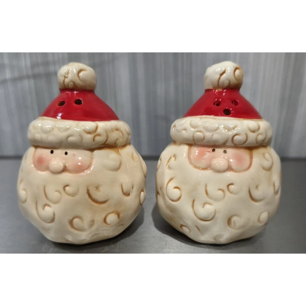 Santa Bearded Holiday Festive Salt And‎ Pepper Shaker Set